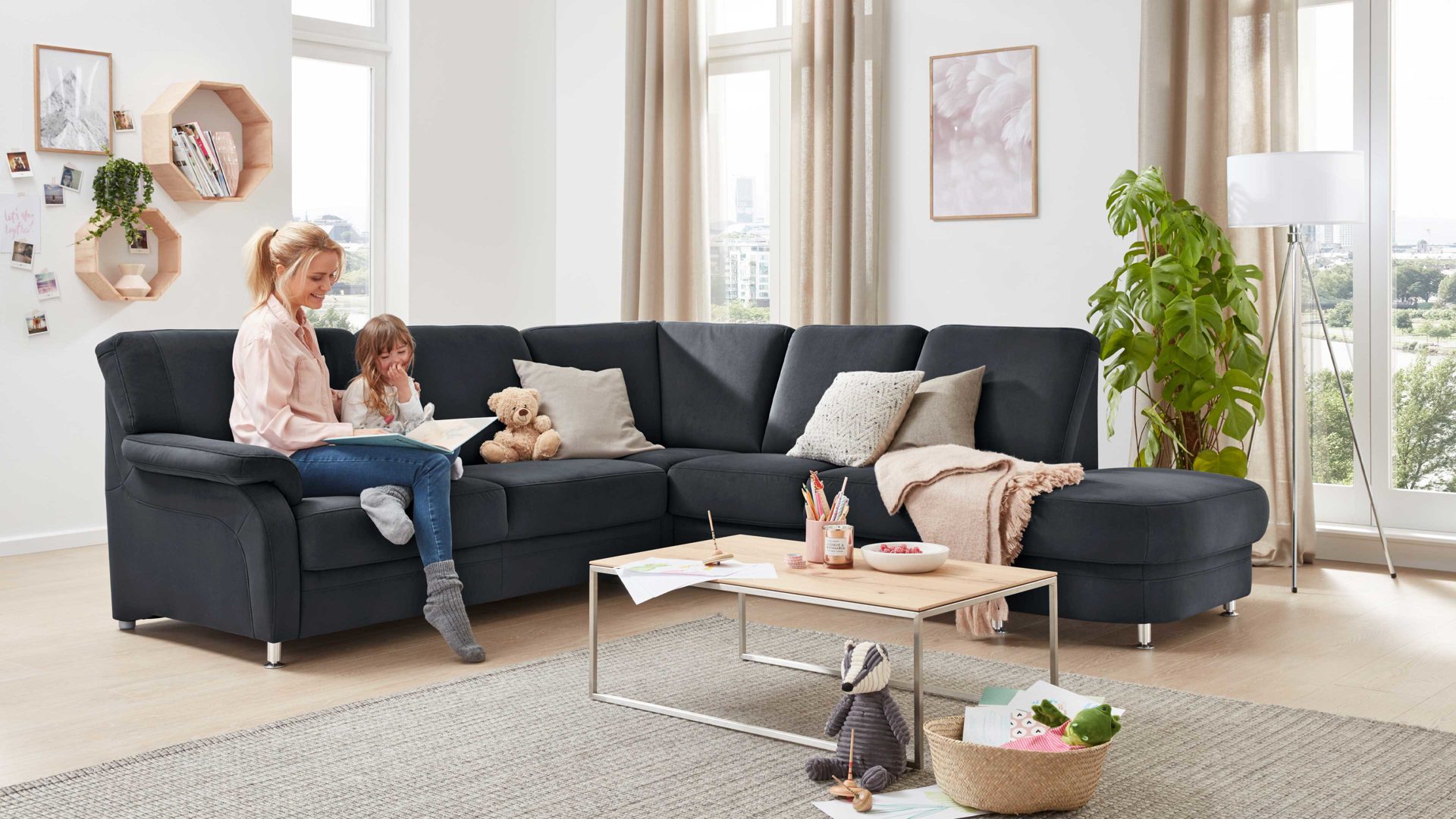 Ecksofa modulmaster aus Stoff in Anthrazit Modulmaster MM-ZE1004 - Ecksofa anthrazitfarbener CleverCleanbezug & Metallfüße – Stellmaß ca. 254 x 272 cm